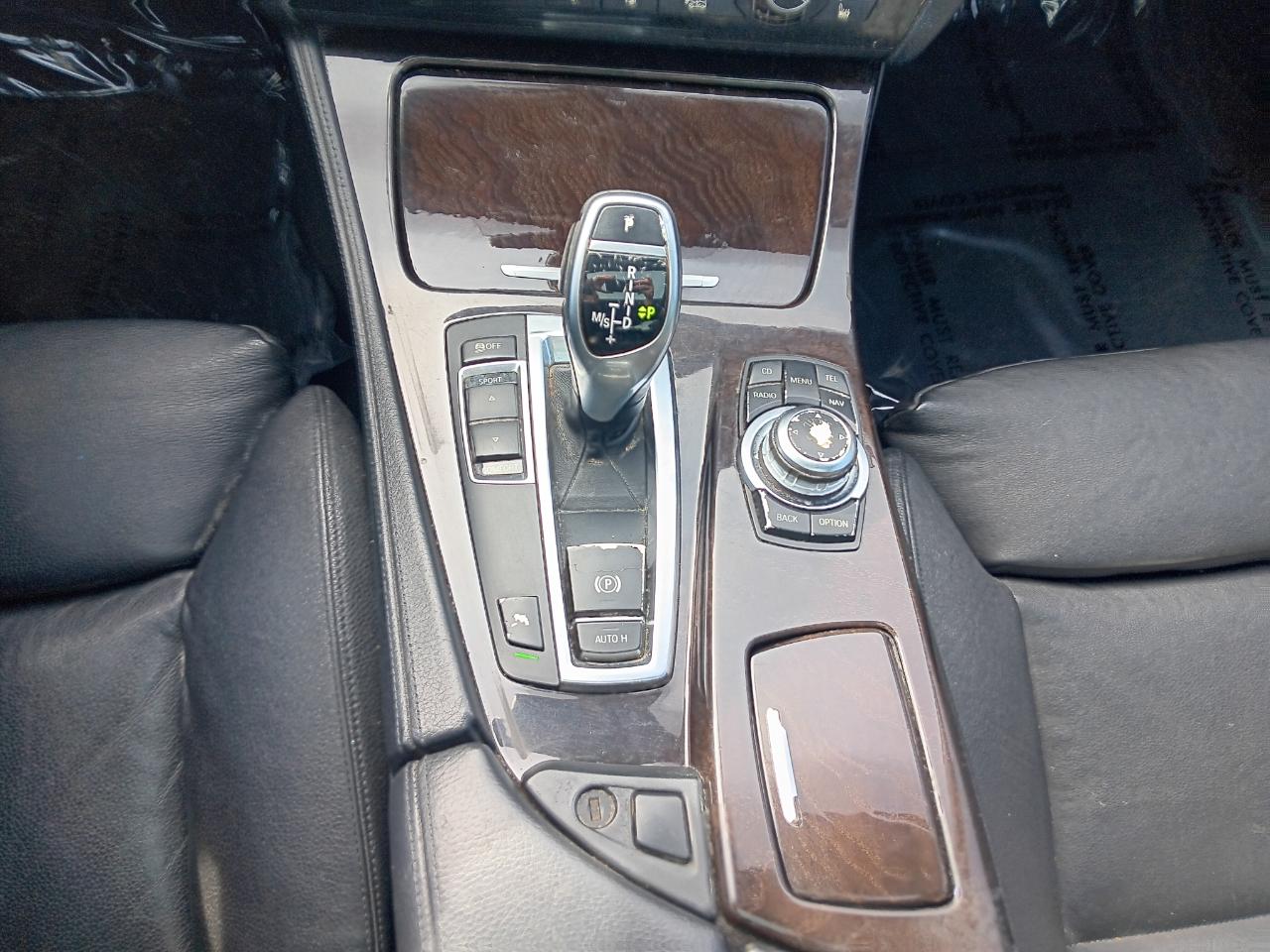 BMW 5-Series 528i 2012