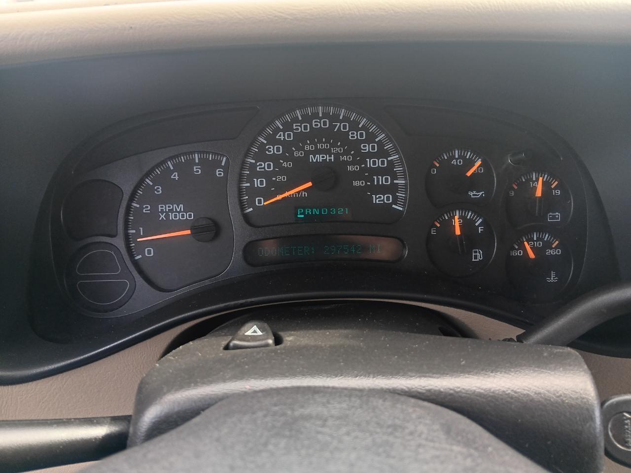 Chevrolet Suburban  2004