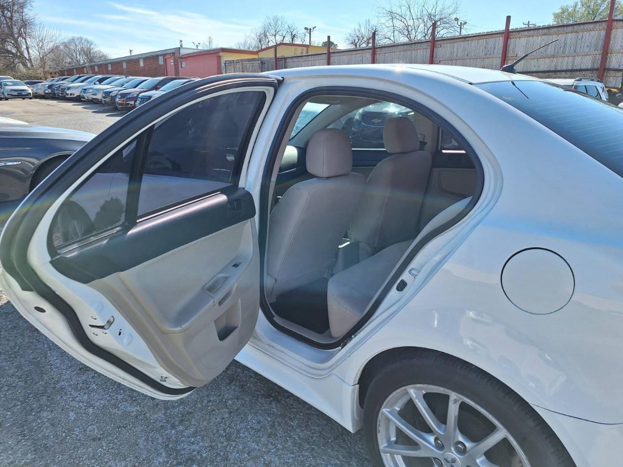 Mitsubishi Lancer  2012