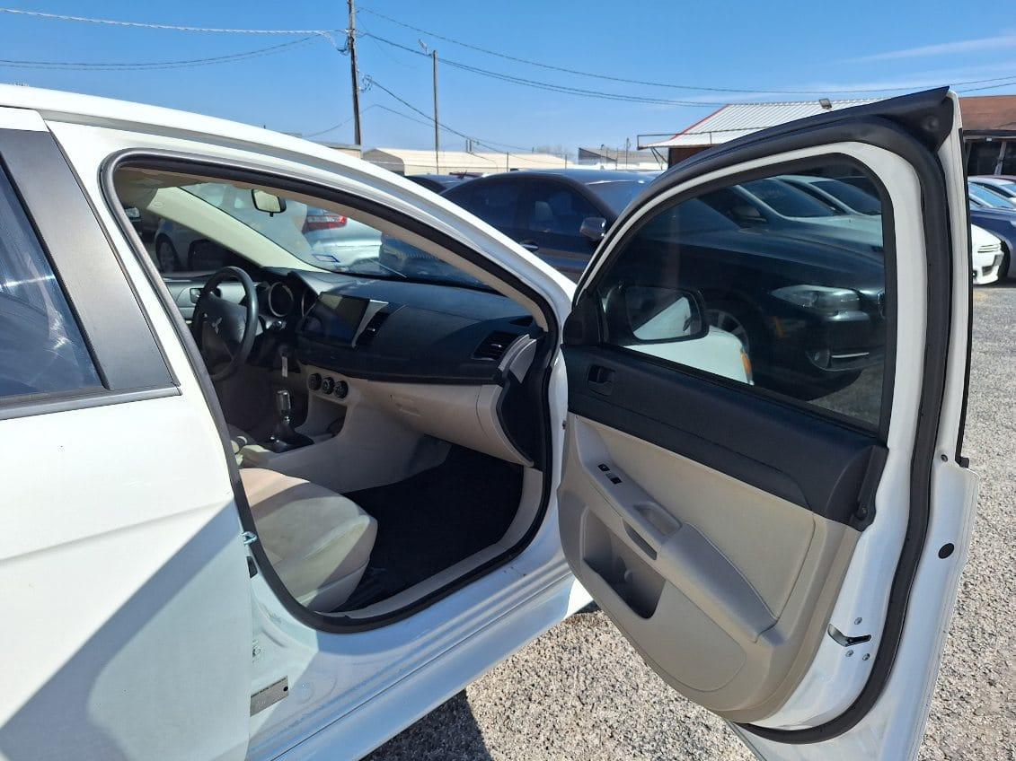 Mitsubishi Lancer  2012