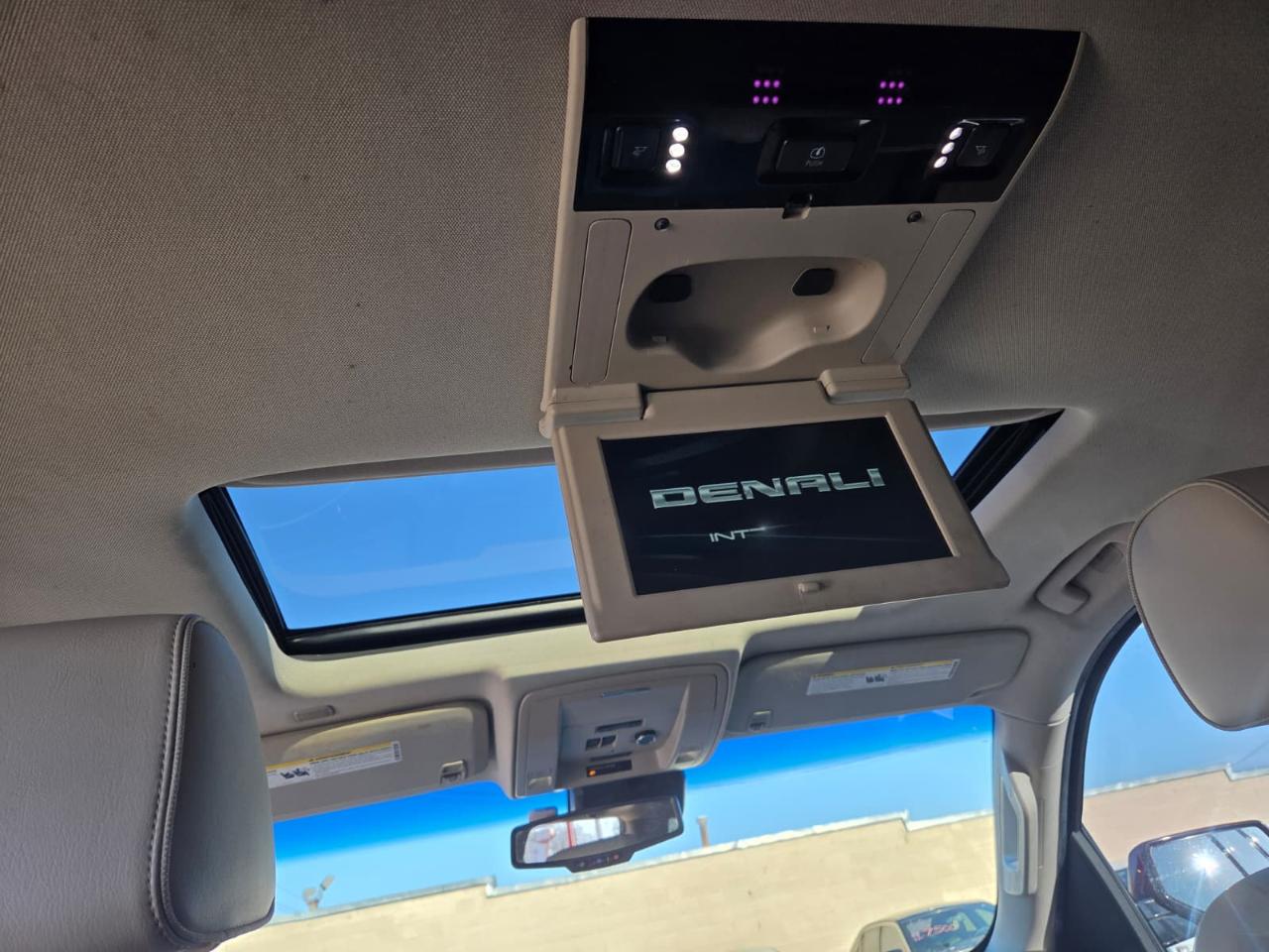 GMC Yukon Denali  2017