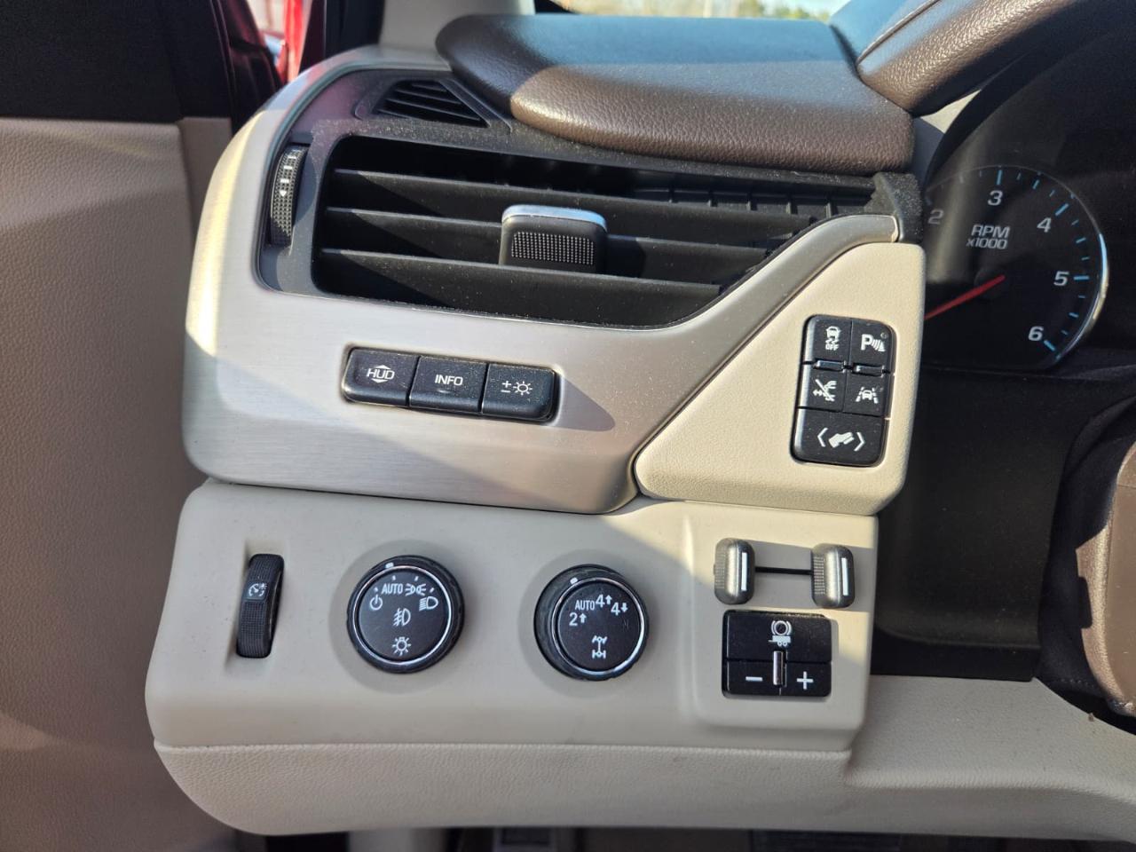 GMC Yukon Denali  2017