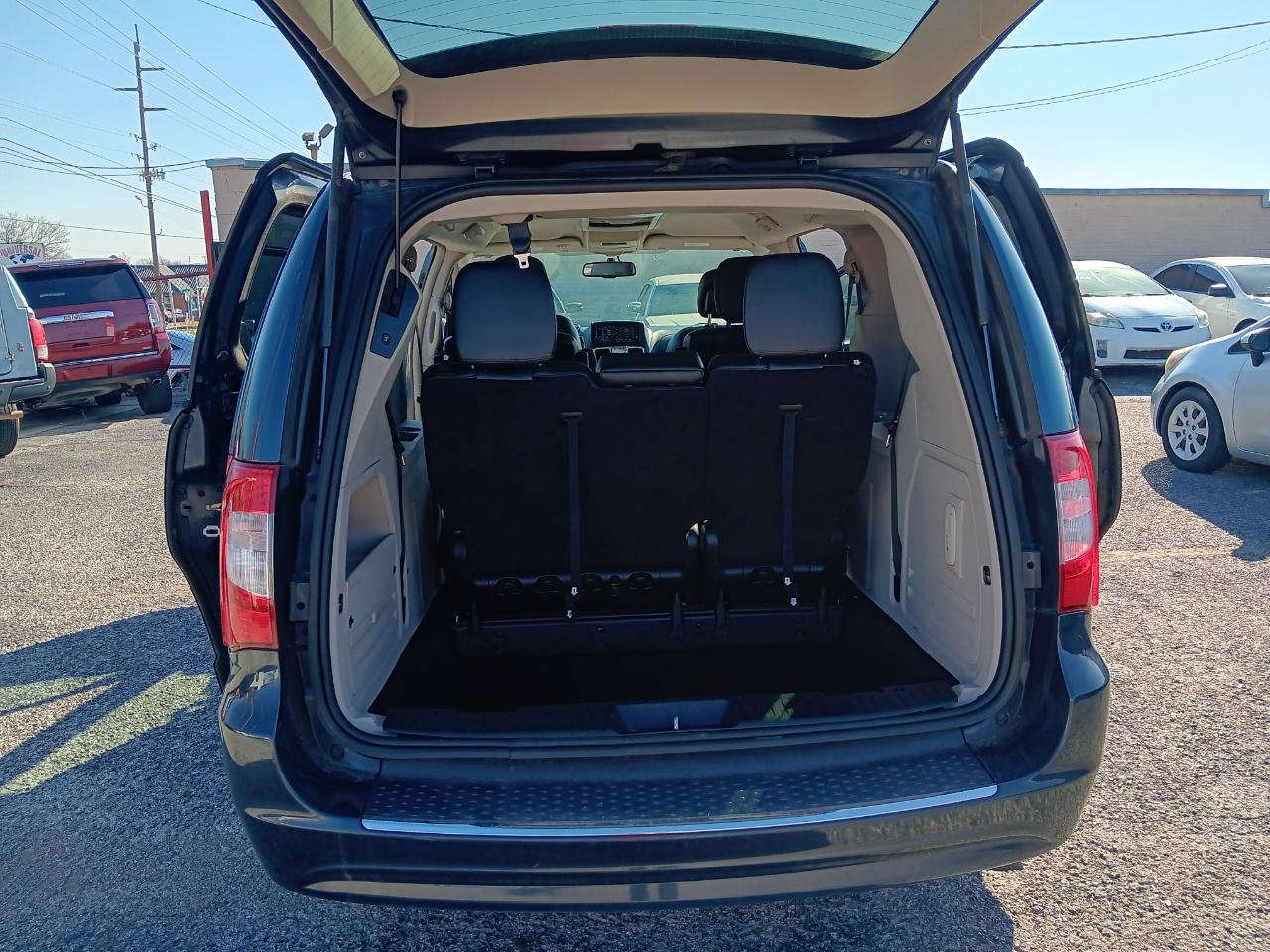 Chrysler Town & Country Touring 2014