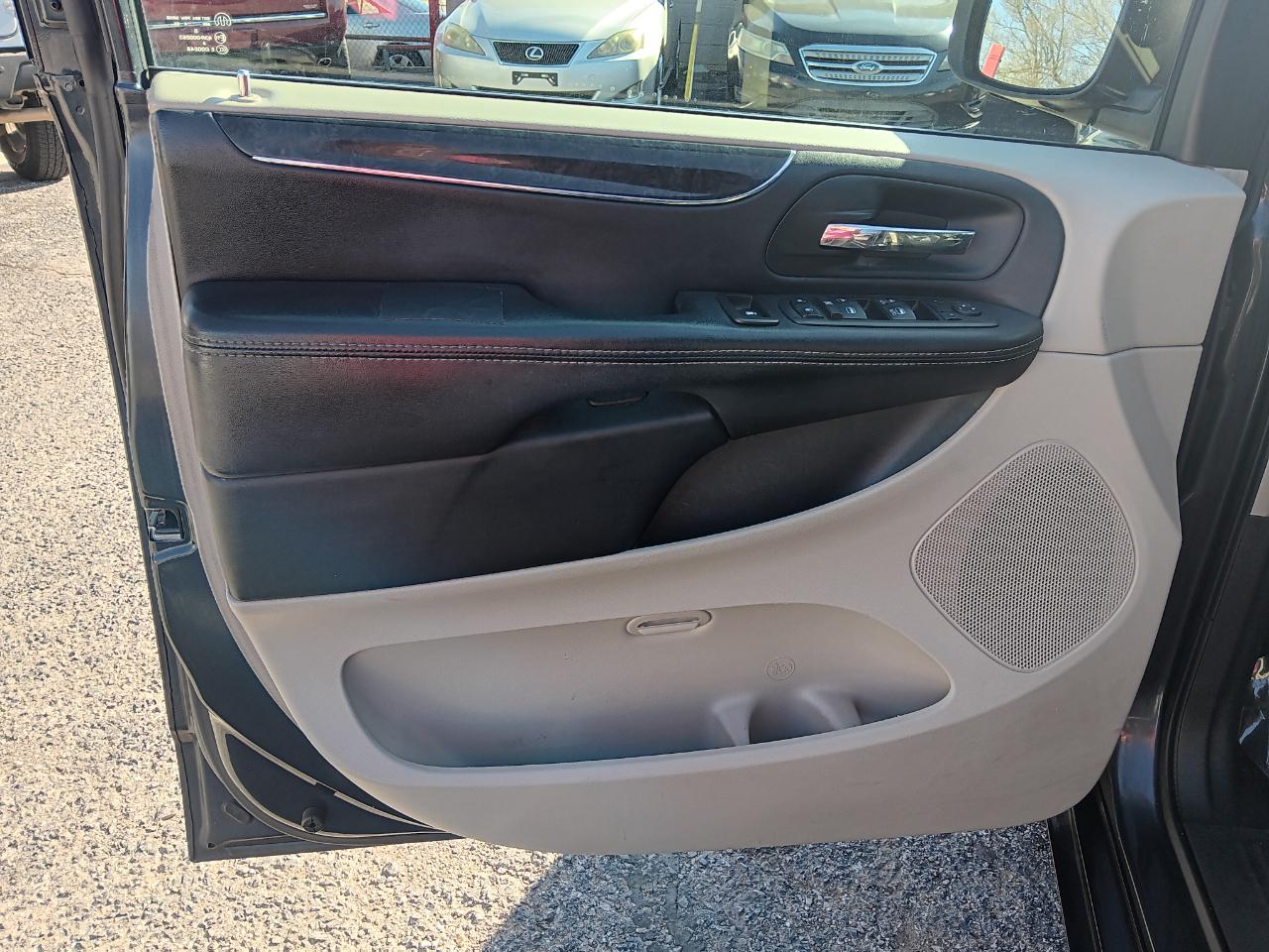 Chrysler Town & Country Touring 2014