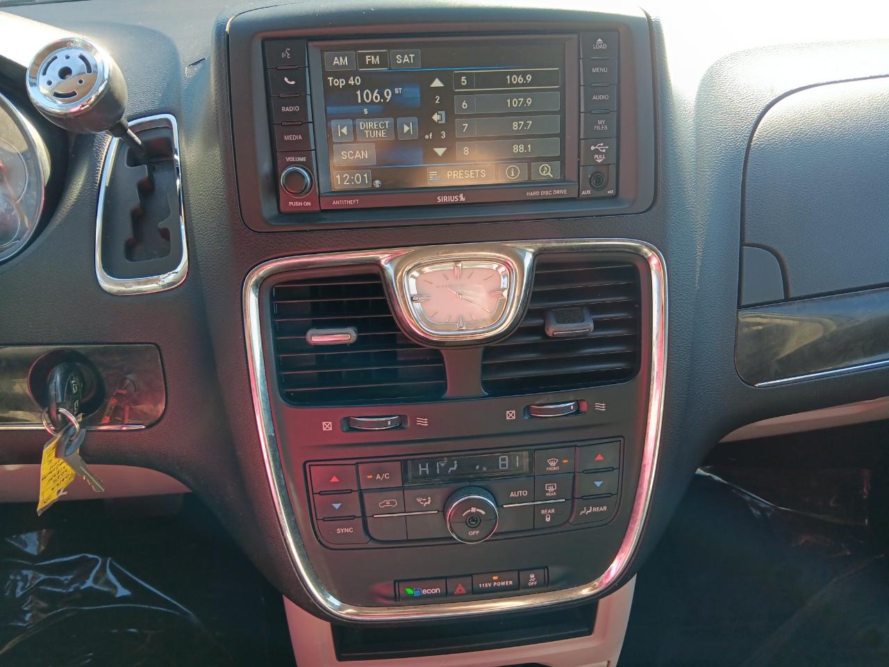 Chrysler Town & Country Touring 2014