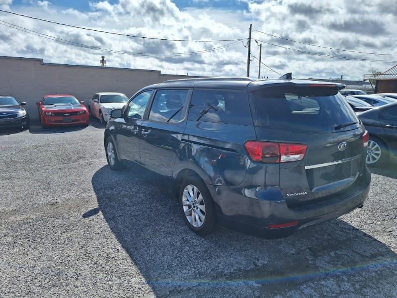 Kia Sedona LX 2015