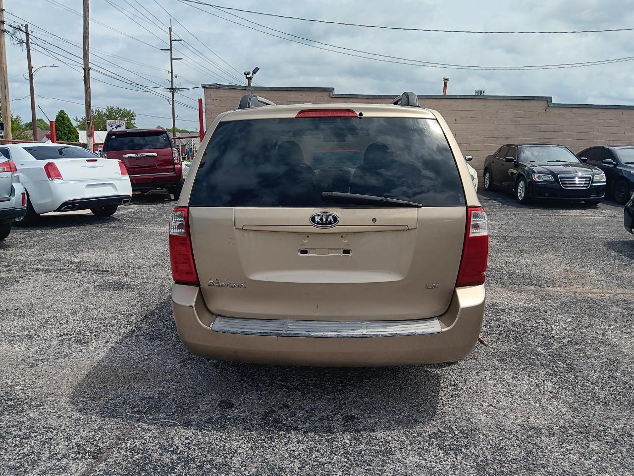 Kia Sedona  2008