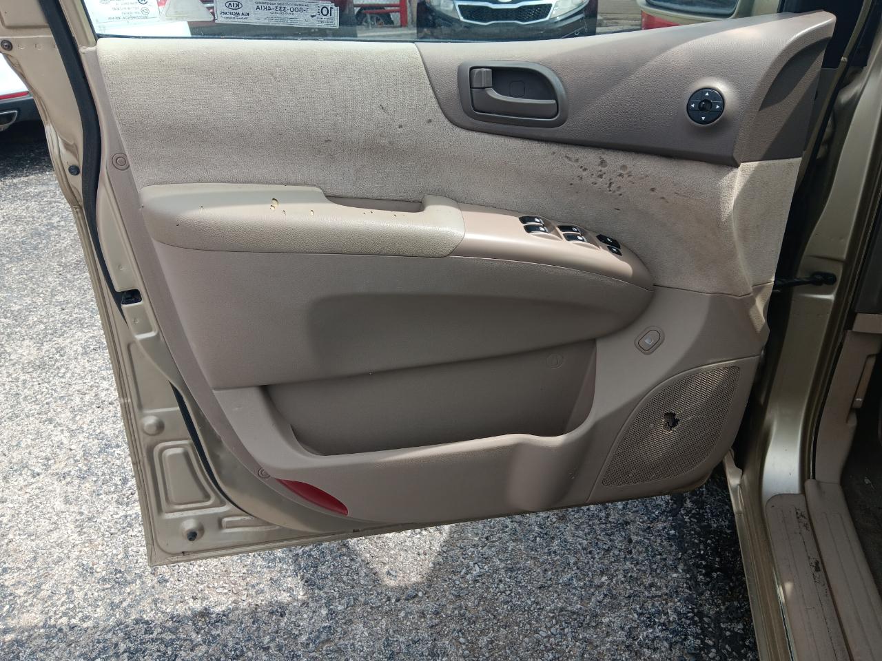 Kia Sedona  2008