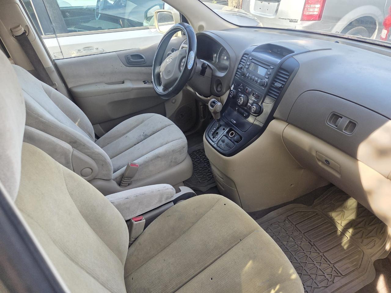 Kia Sedona  2008