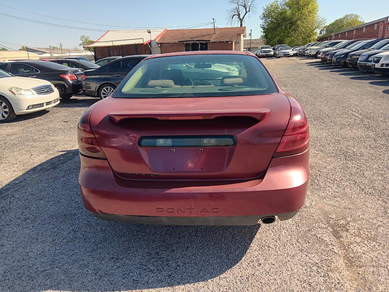 Pontiac Grand Prix Base 2006