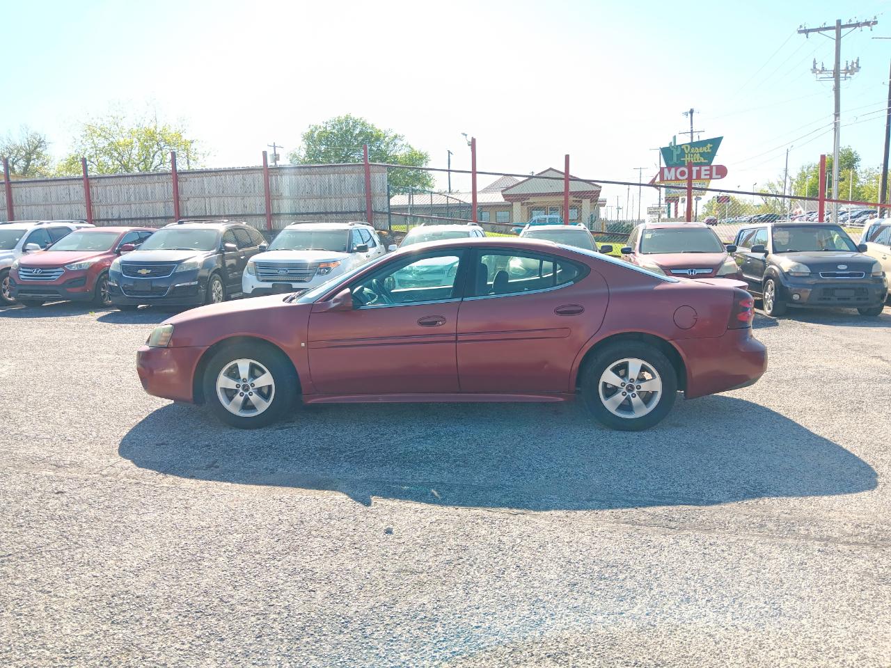 Pontiac Grand Prix Base 2006