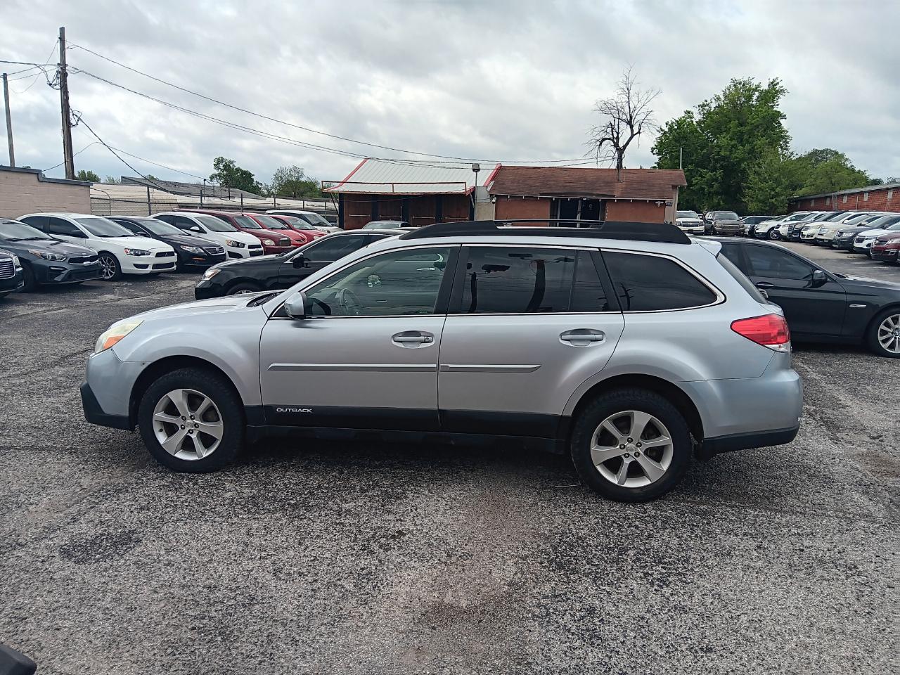 Subaru Outback  2013