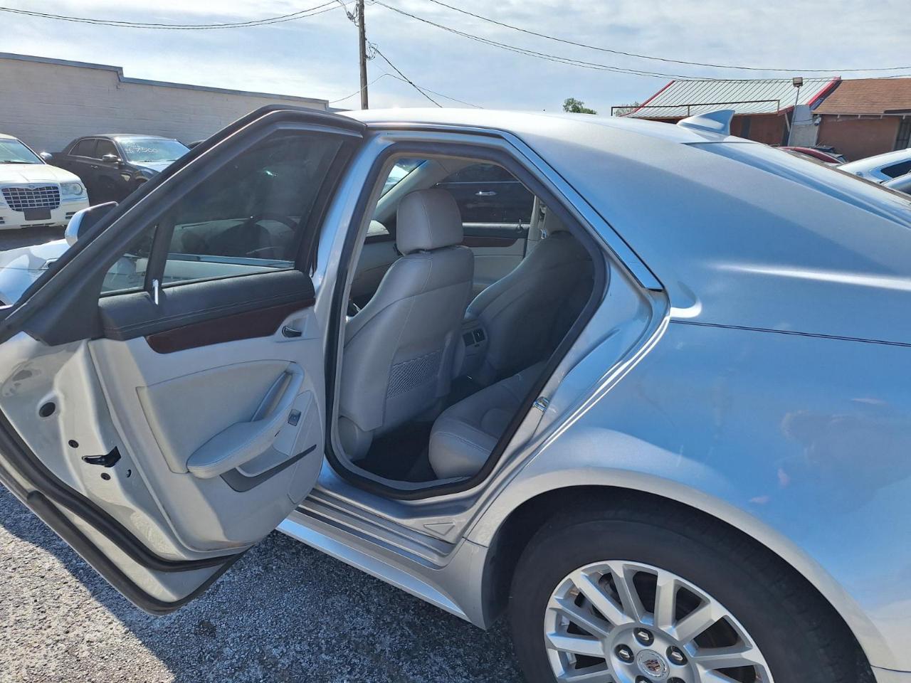 Cadillac CTS 3.0L Luxury 2011