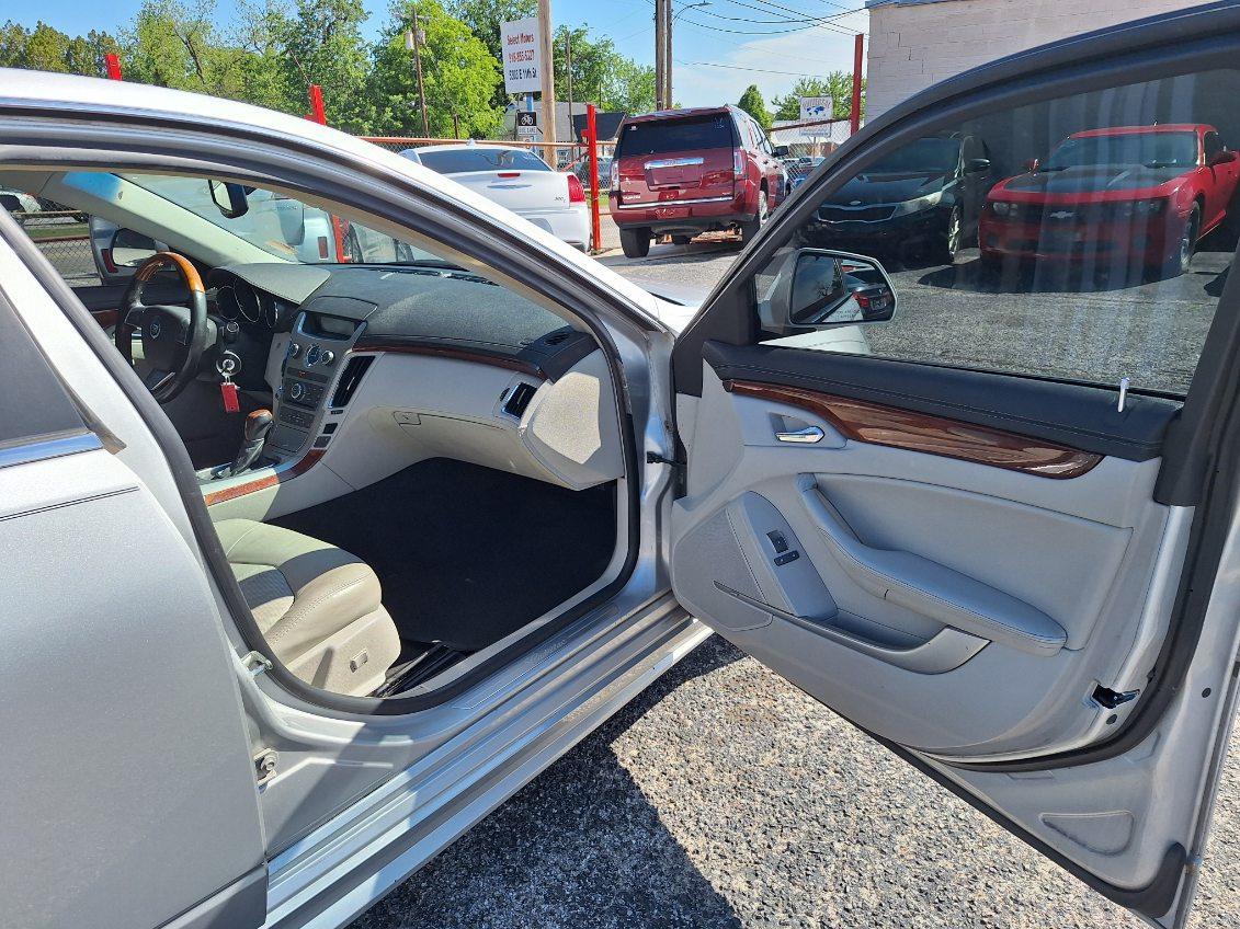 Cadillac CTS 3.0L Luxury 2011