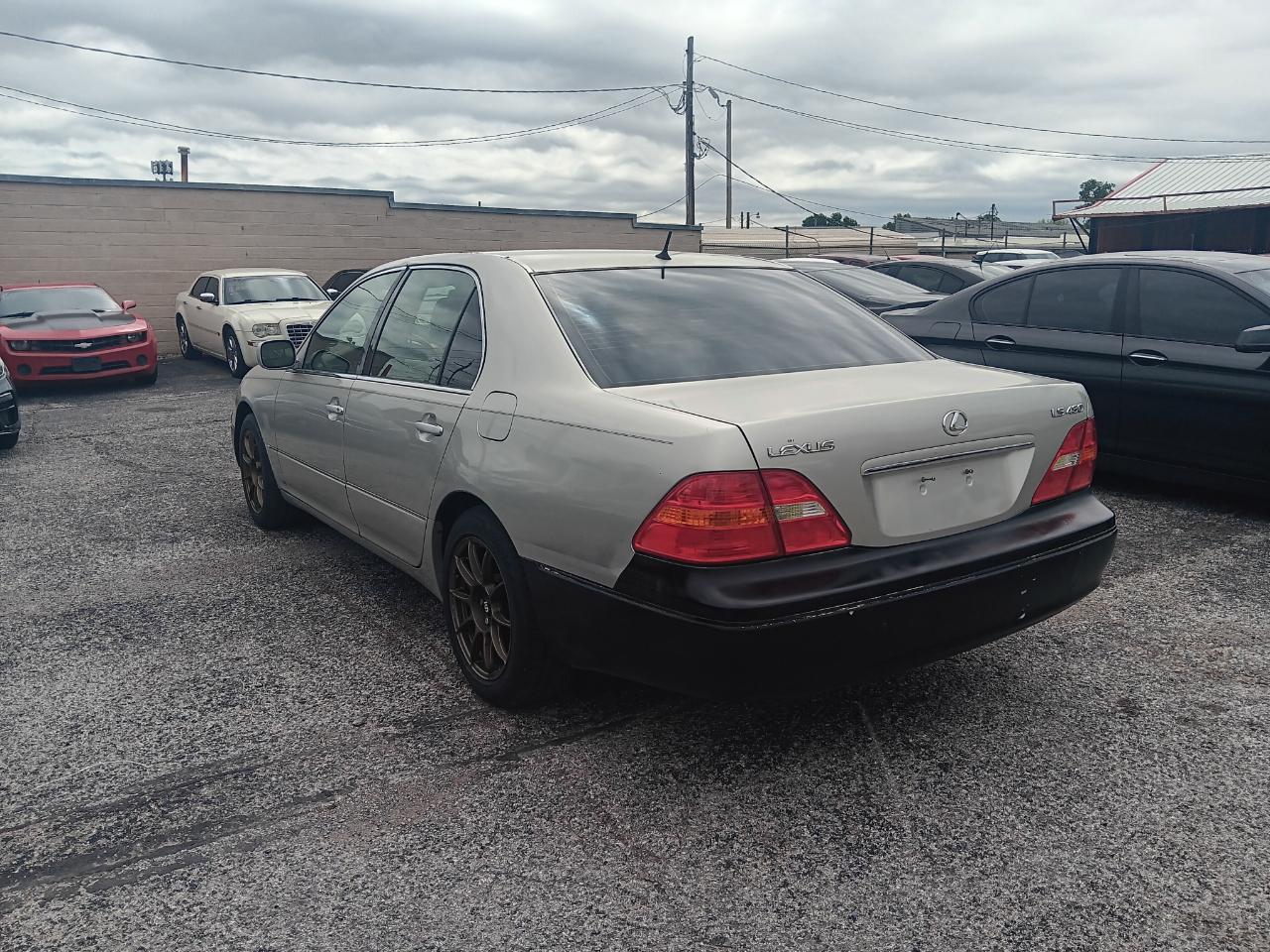 Lexus LS 430  2001