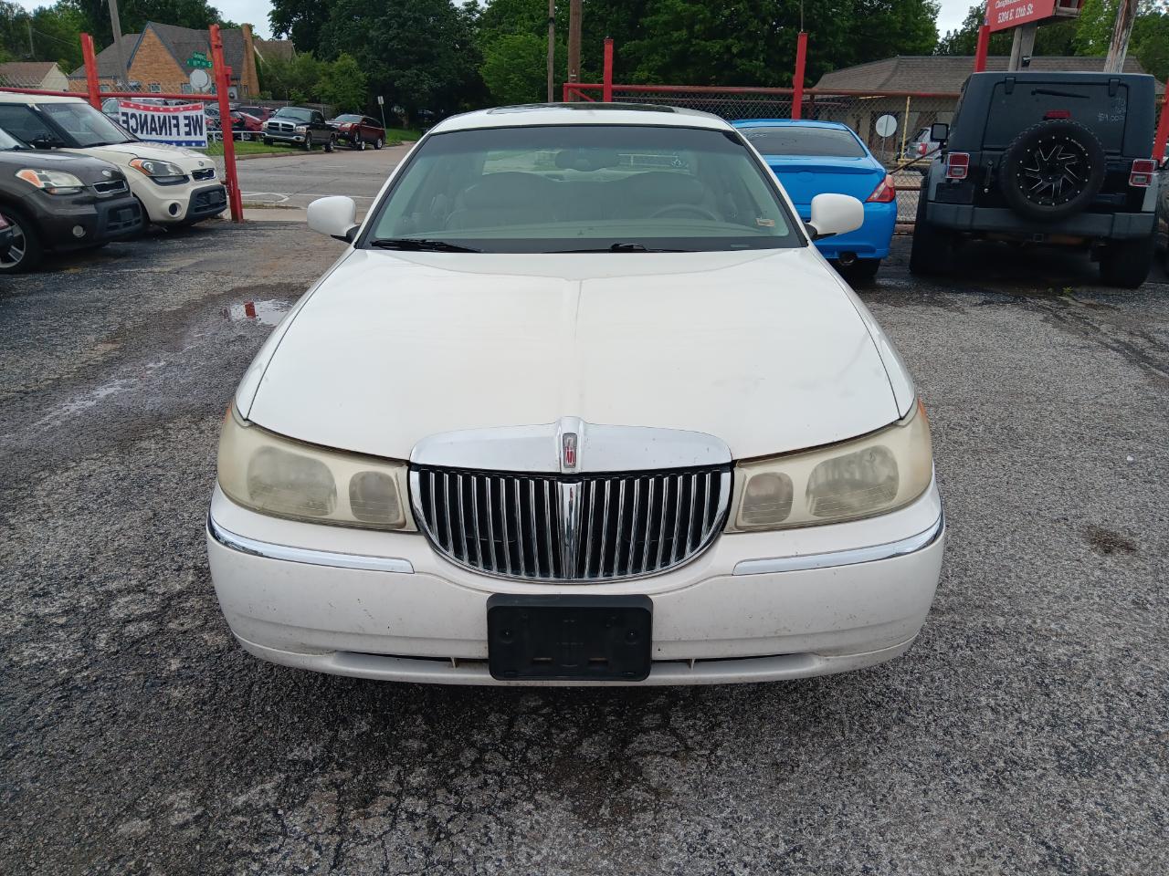 Lincoln Town Car  2000