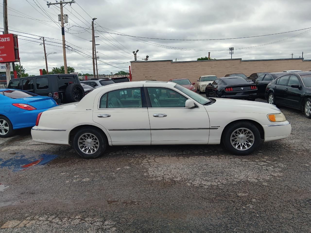 Lincoln Town Car  2000