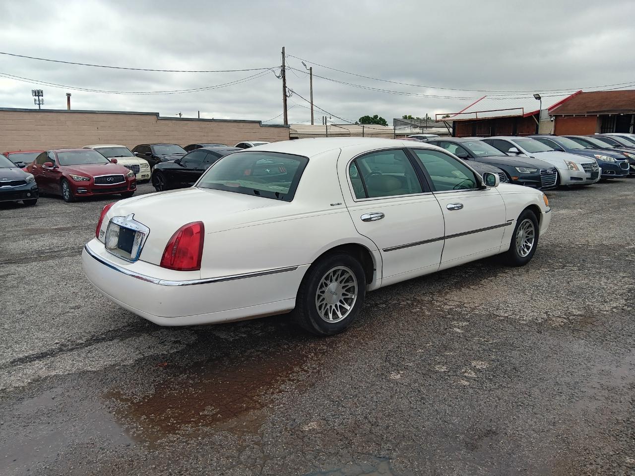Lincoln Town Car  2000