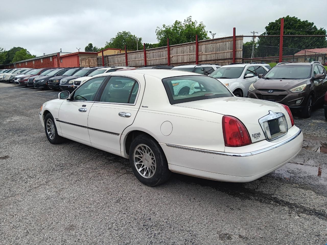 Lincoln Town Car  2000