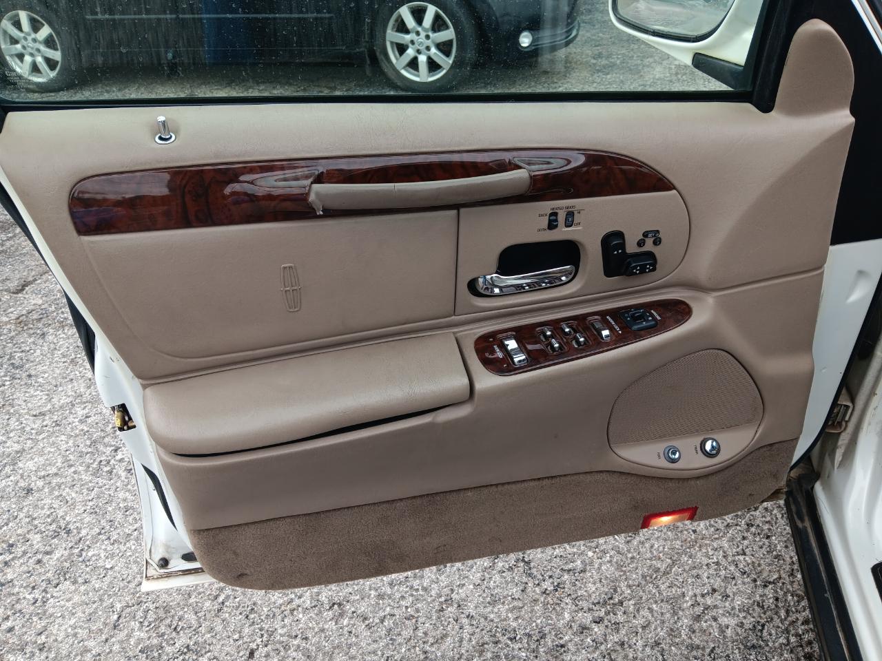 Lincoln Town Car  2000