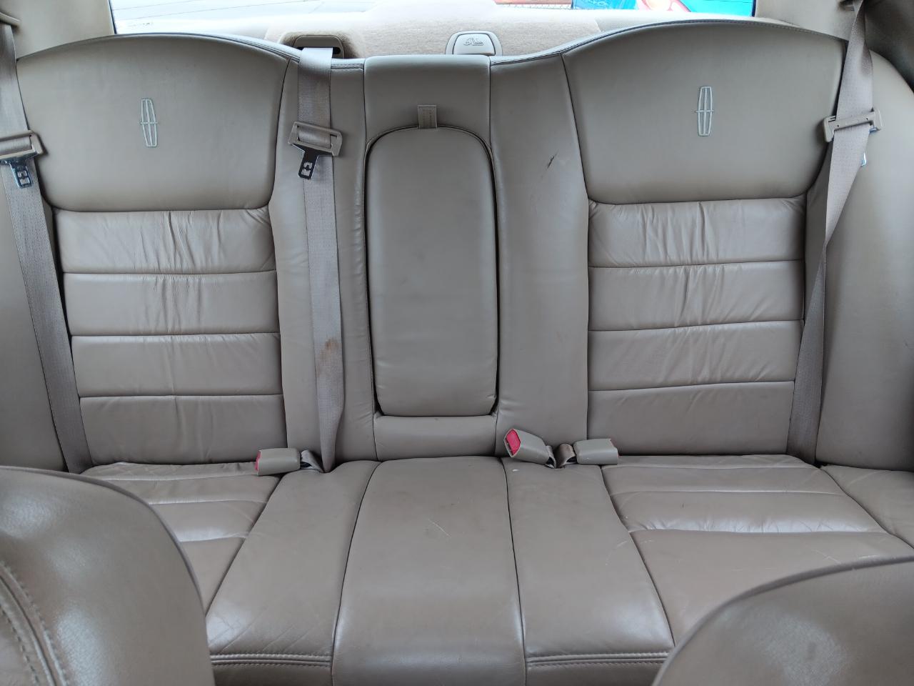Lincoln Town Car  2000