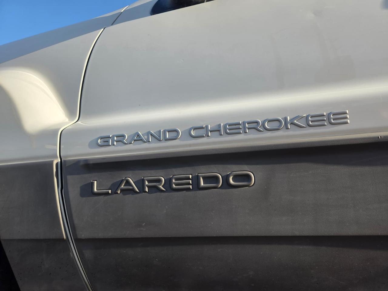 Jeep Grand Cherokee Laredo 2004