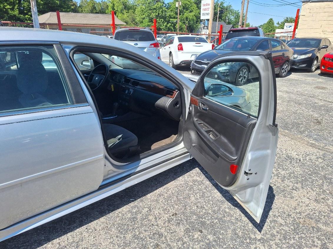 Chevrolet Impala  2011