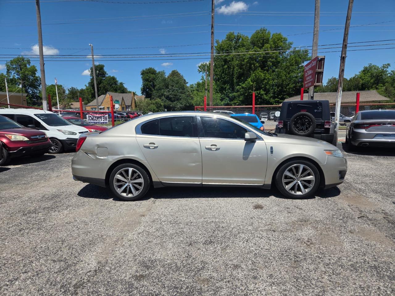 Lincoln MKS  2011