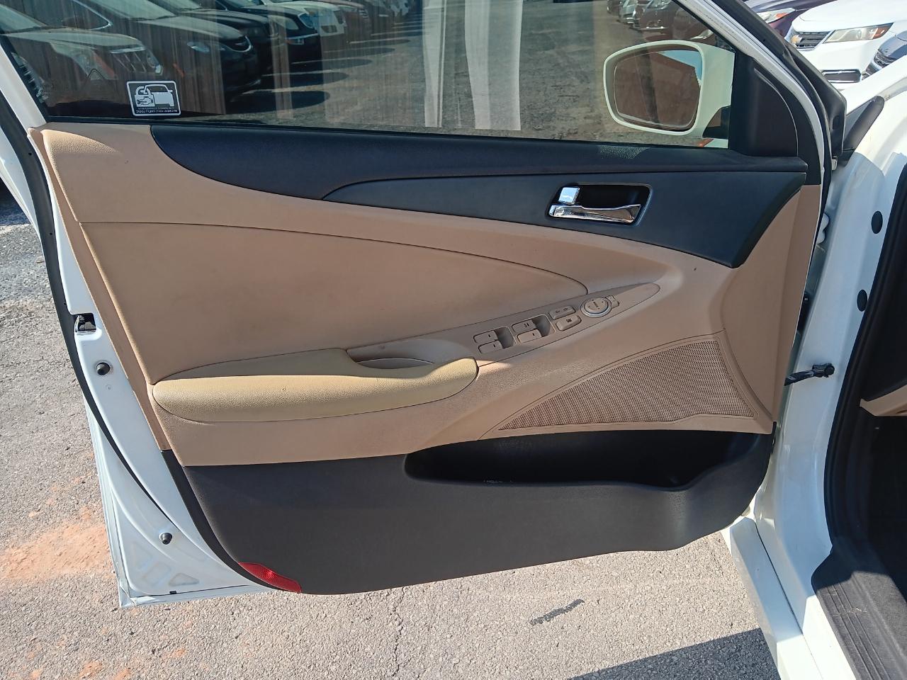 Hyundai Sonata GLS 2013