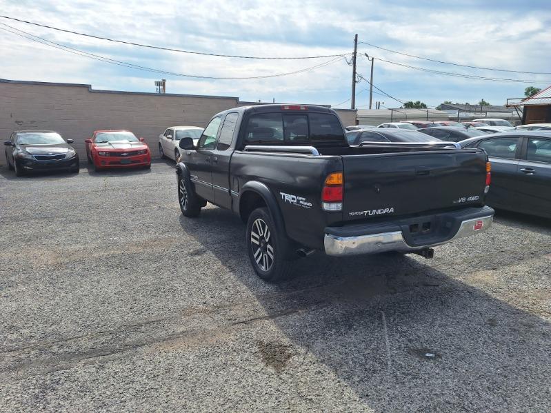 Toyota Tundra  2002