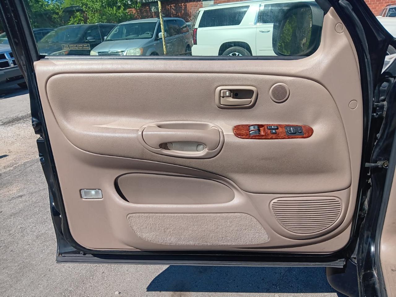 Toyota Tundra  2002
