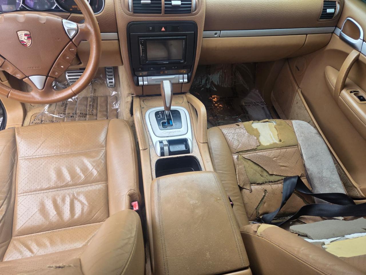 Porsche Cayenne  2004