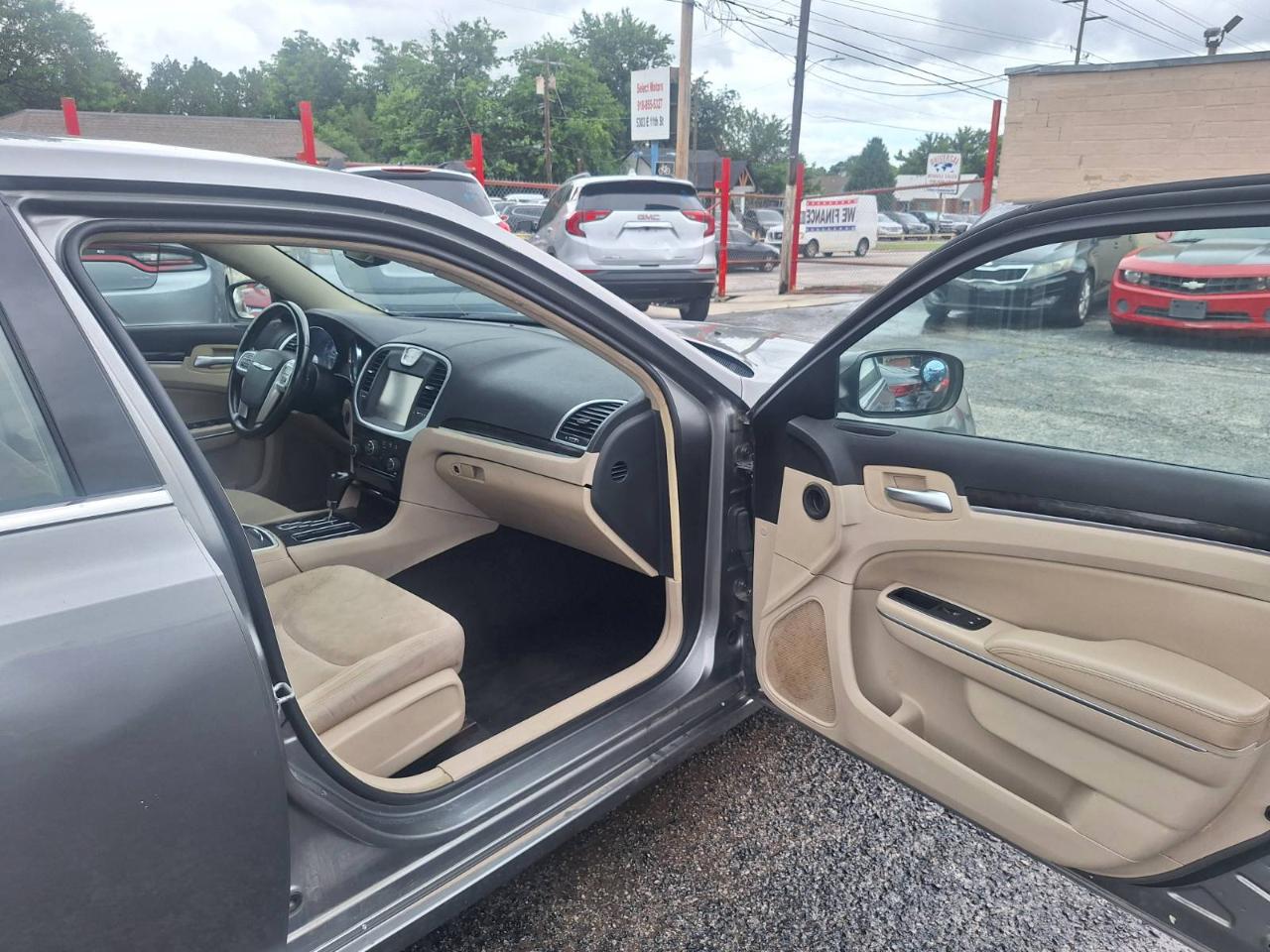 Chrysler 300 Base 2011