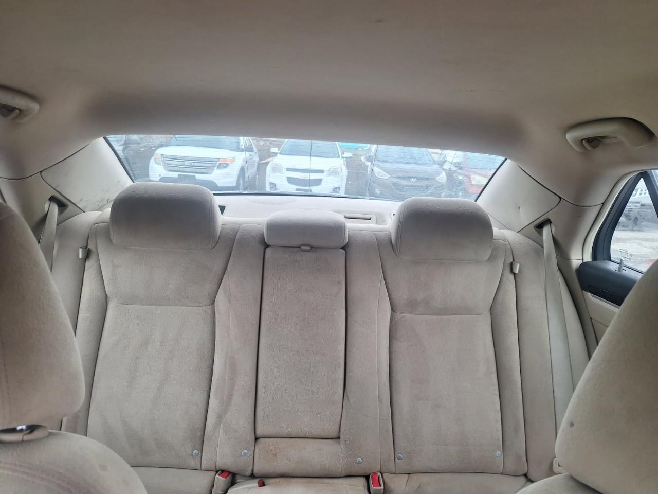 Chrysler 300 Base 2011