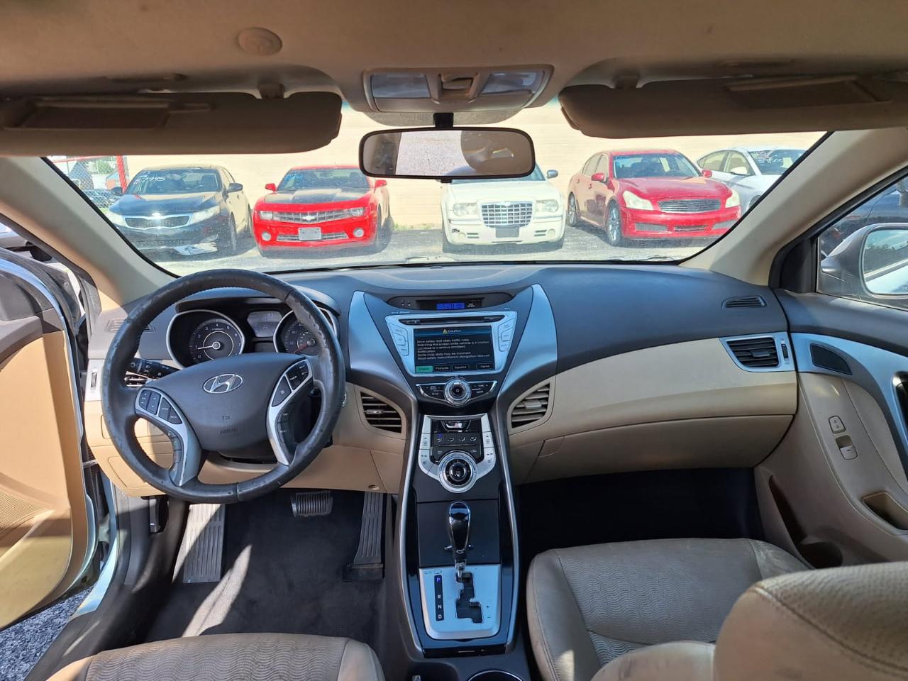 Hyundai Elantra  2012