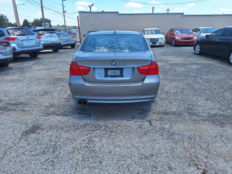 BMW 3-Series 328i 2010