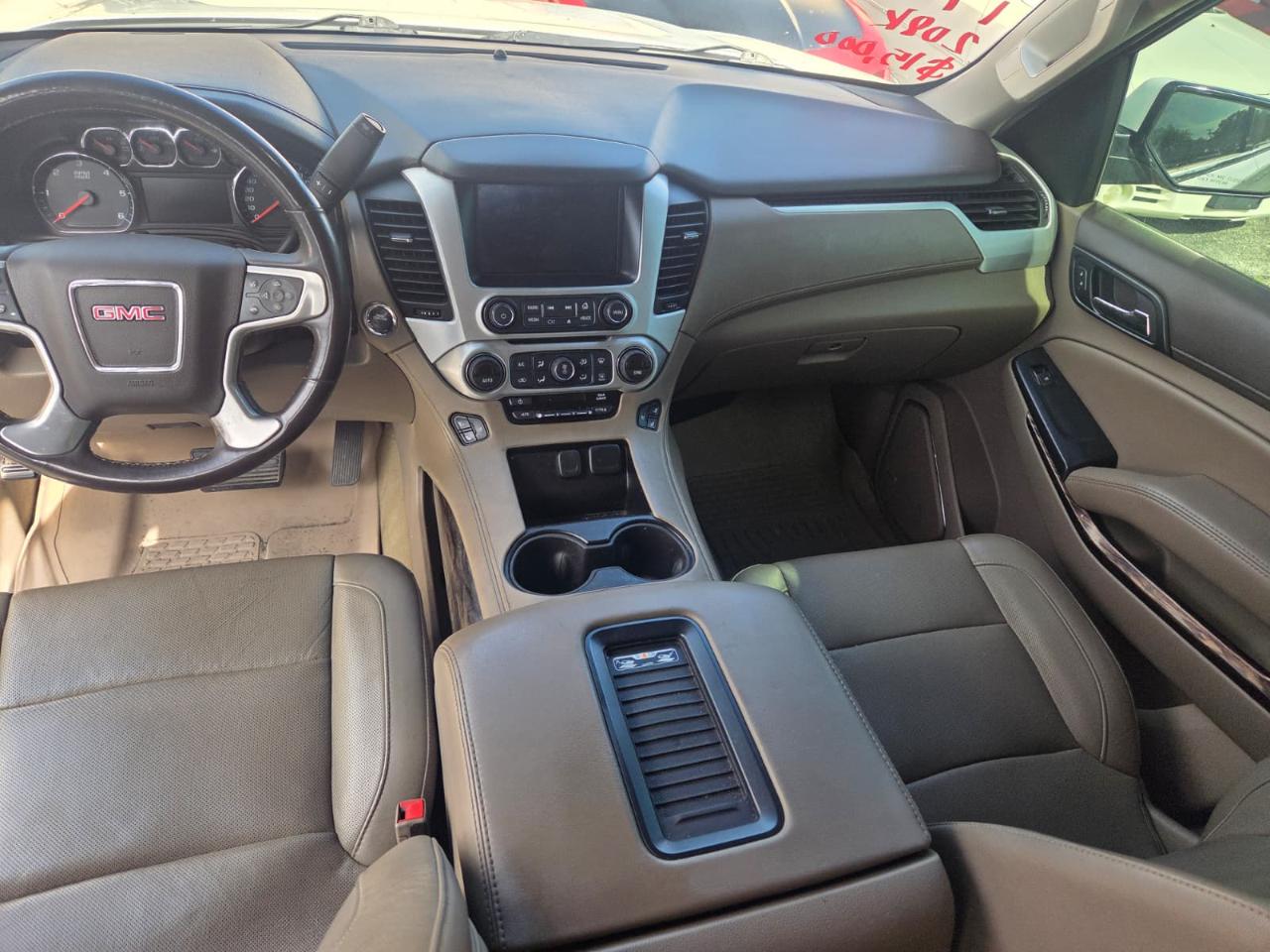 GMC Yukon SLT 2017