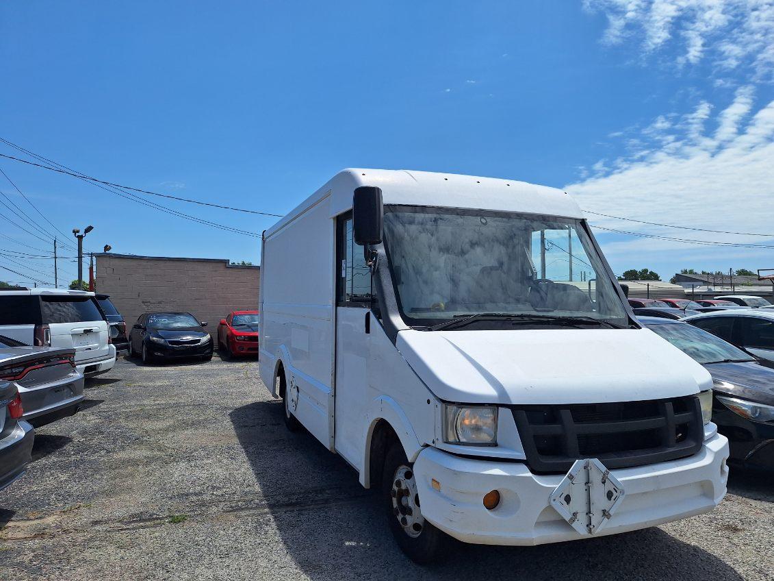 Isuzu NPR  2012