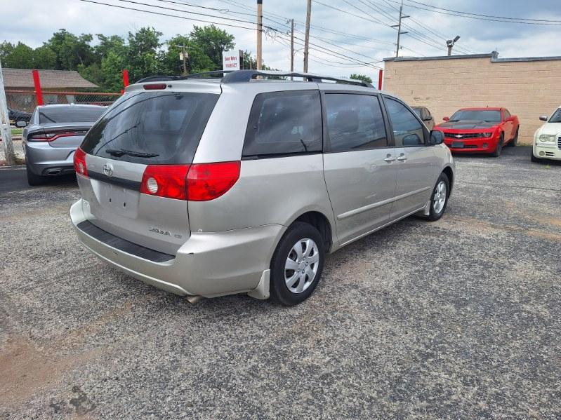 Toyota Sienna  2009