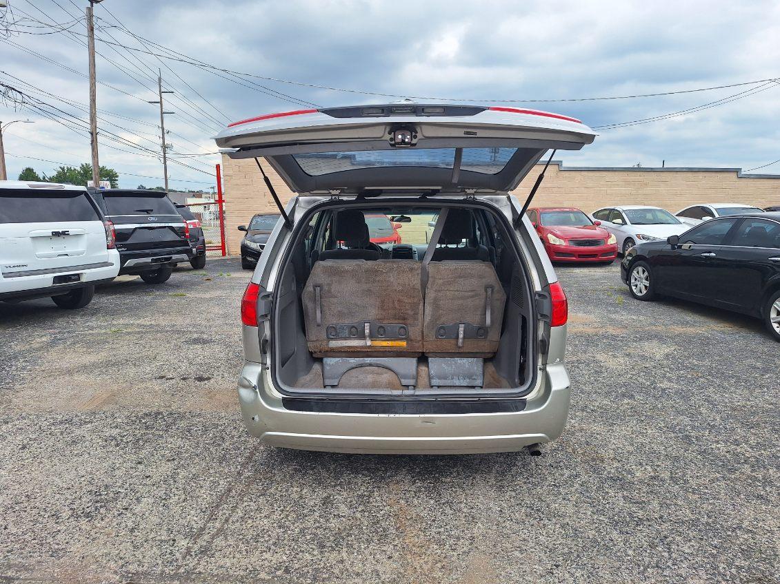 Toyota Sienna  2009