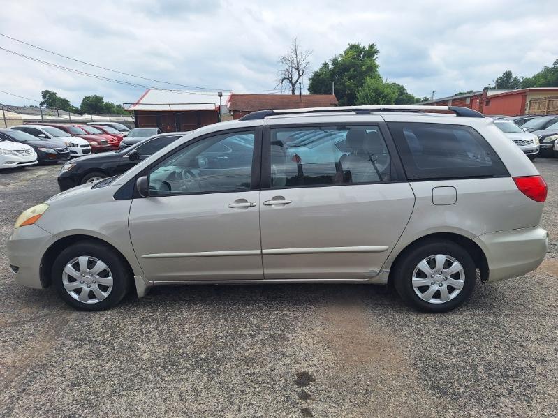 Toyota Sienna  2009