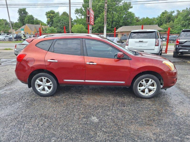 Nissan Rogue  2011