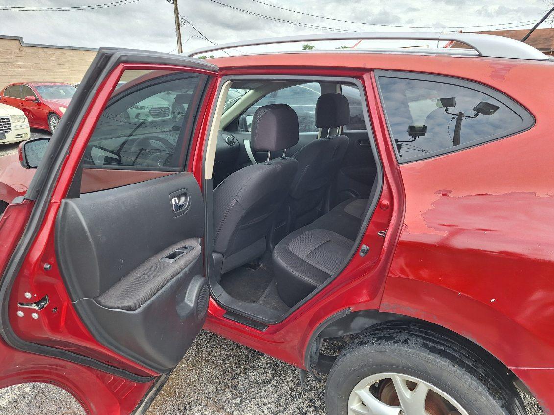 Nissan Rogue  2011