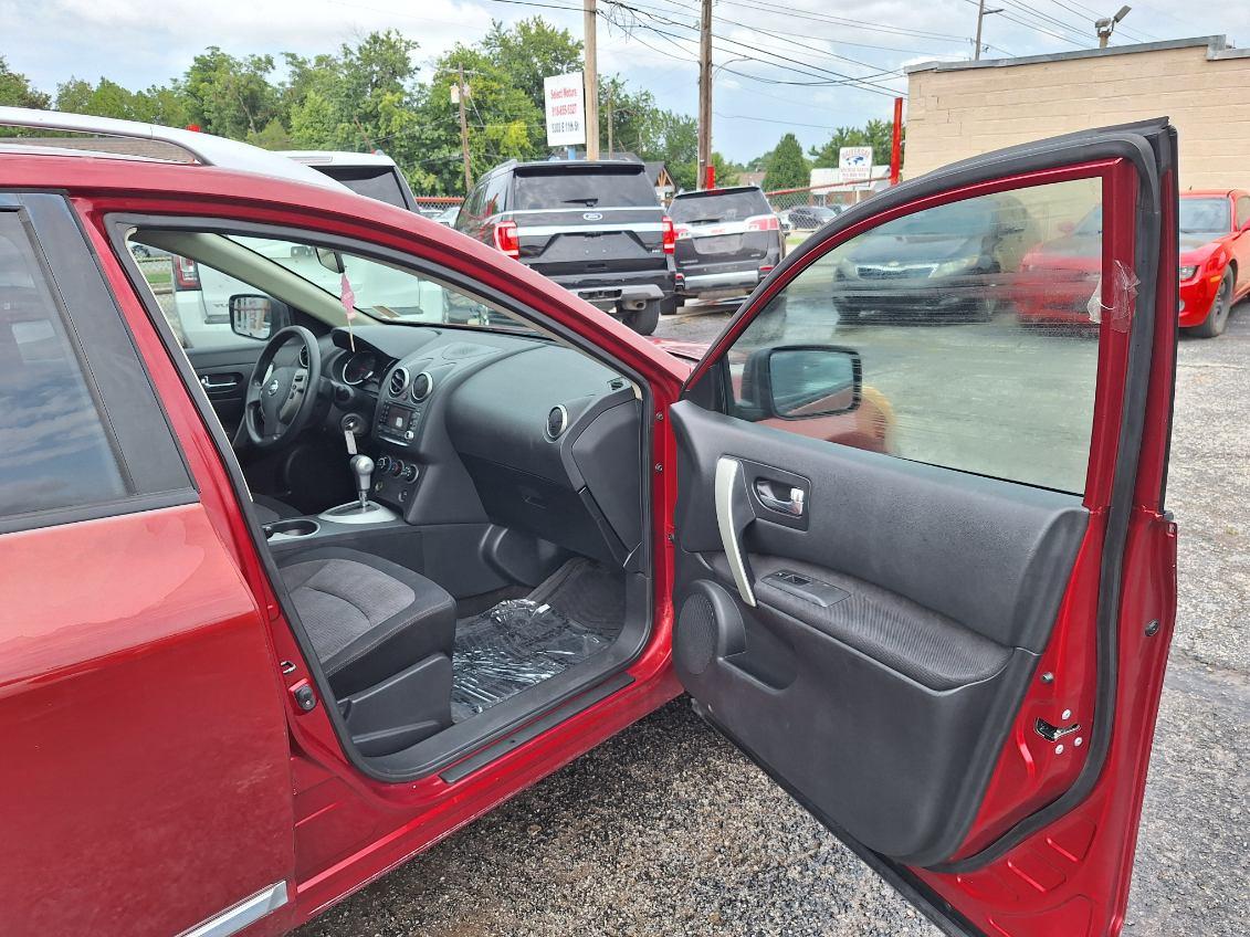 Nissan Rogue  2011