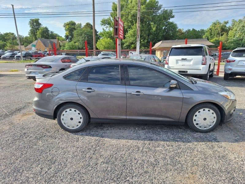 Ford Focus SE 2013