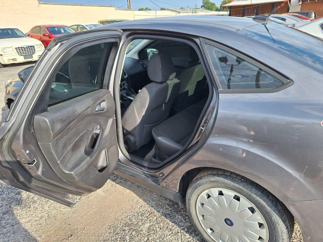 Ford Focus SE 2013