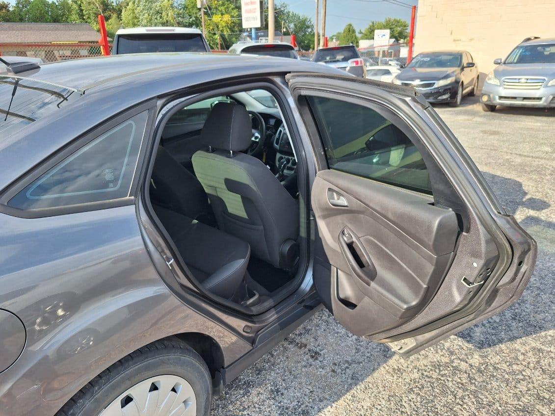 Ford Focus SE 2013