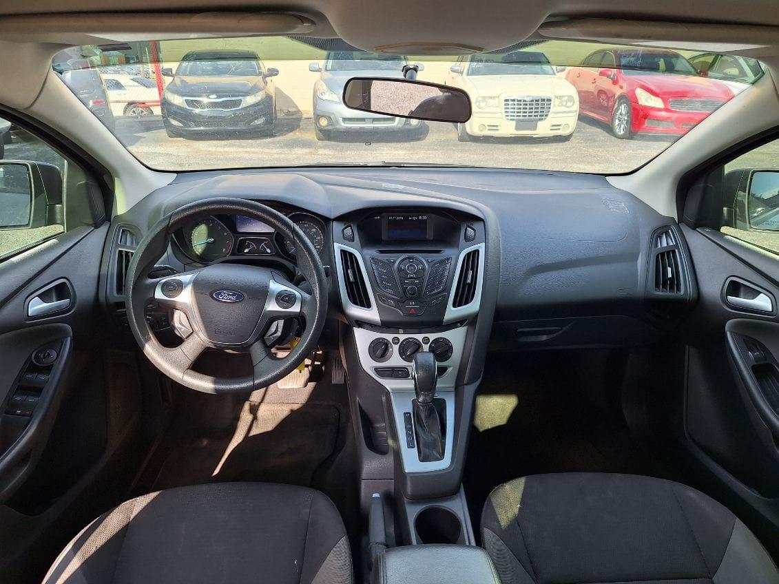 Ford Focus SE 2013