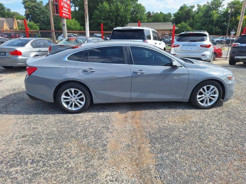 Chevrolet Malibu  2016