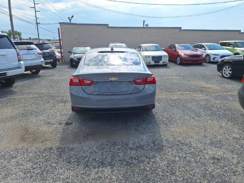 Chevrolet Malibu  2016